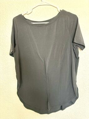 GAP Women's Black Short-Sleeve Tee